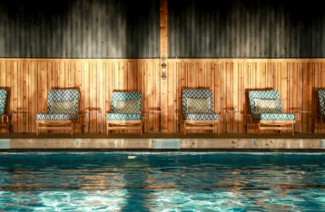 Poolområde med bastu och relax. Skärgården i stockholm.