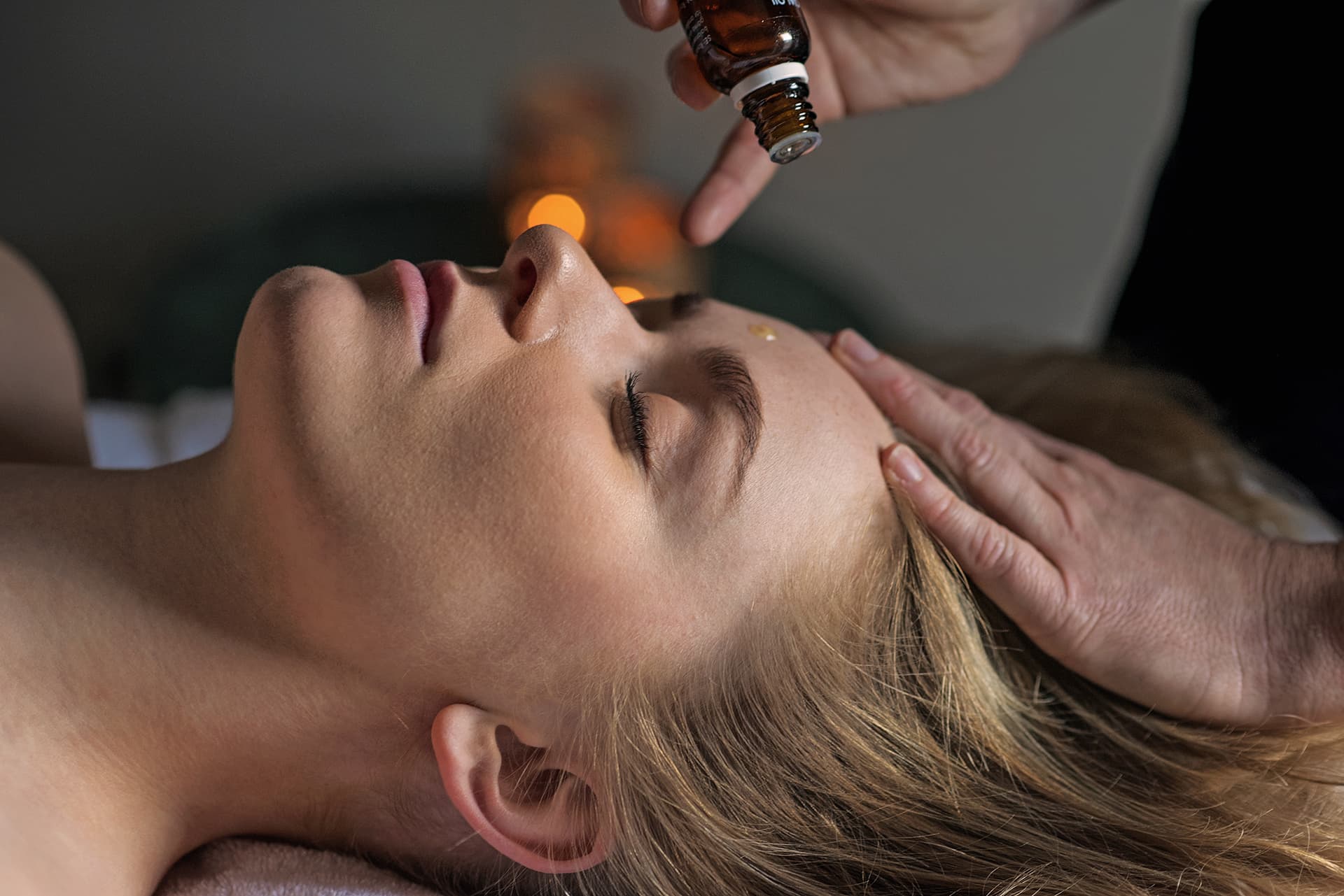 spabehandlingar med produkter från Maria åkerberg. Härliga ansiktsbehandlingar och massage i skärgården.